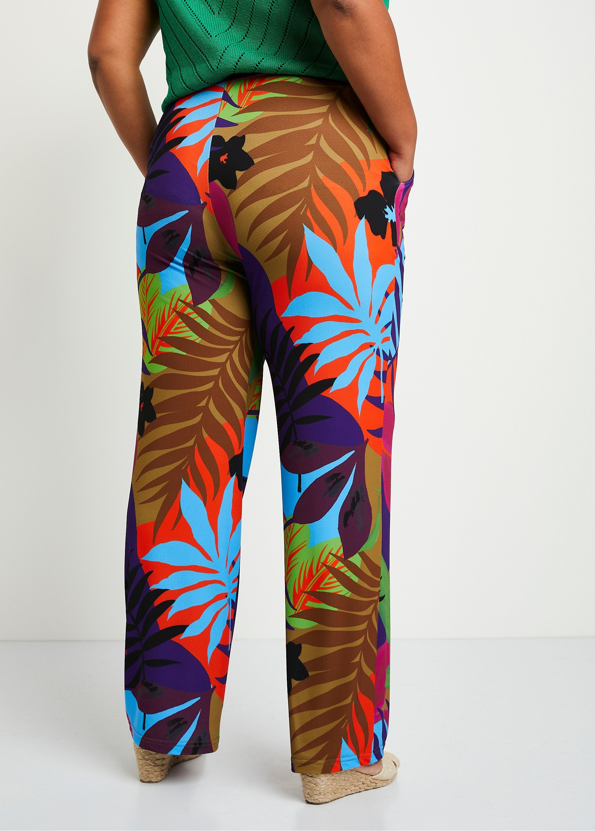 Pantalón_holgado_estampado_con_cintura_elástica_Multicolor_DO1_curvy