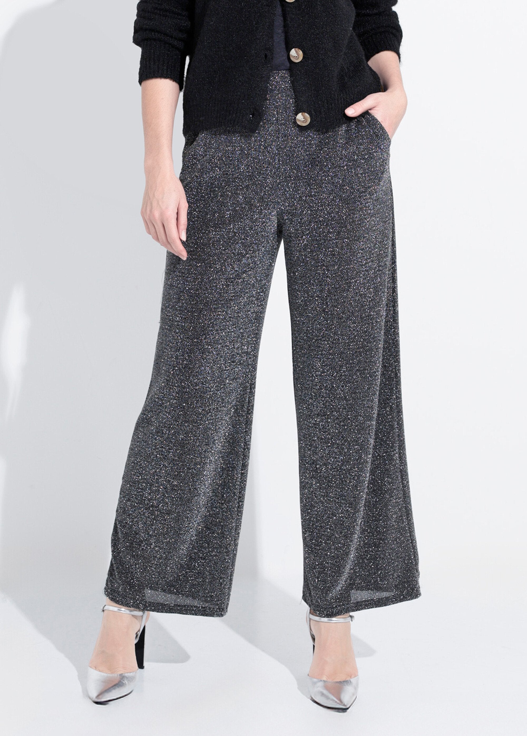 Pantalón_elástico_con_efecto_brillo_Plata_FA1_slim