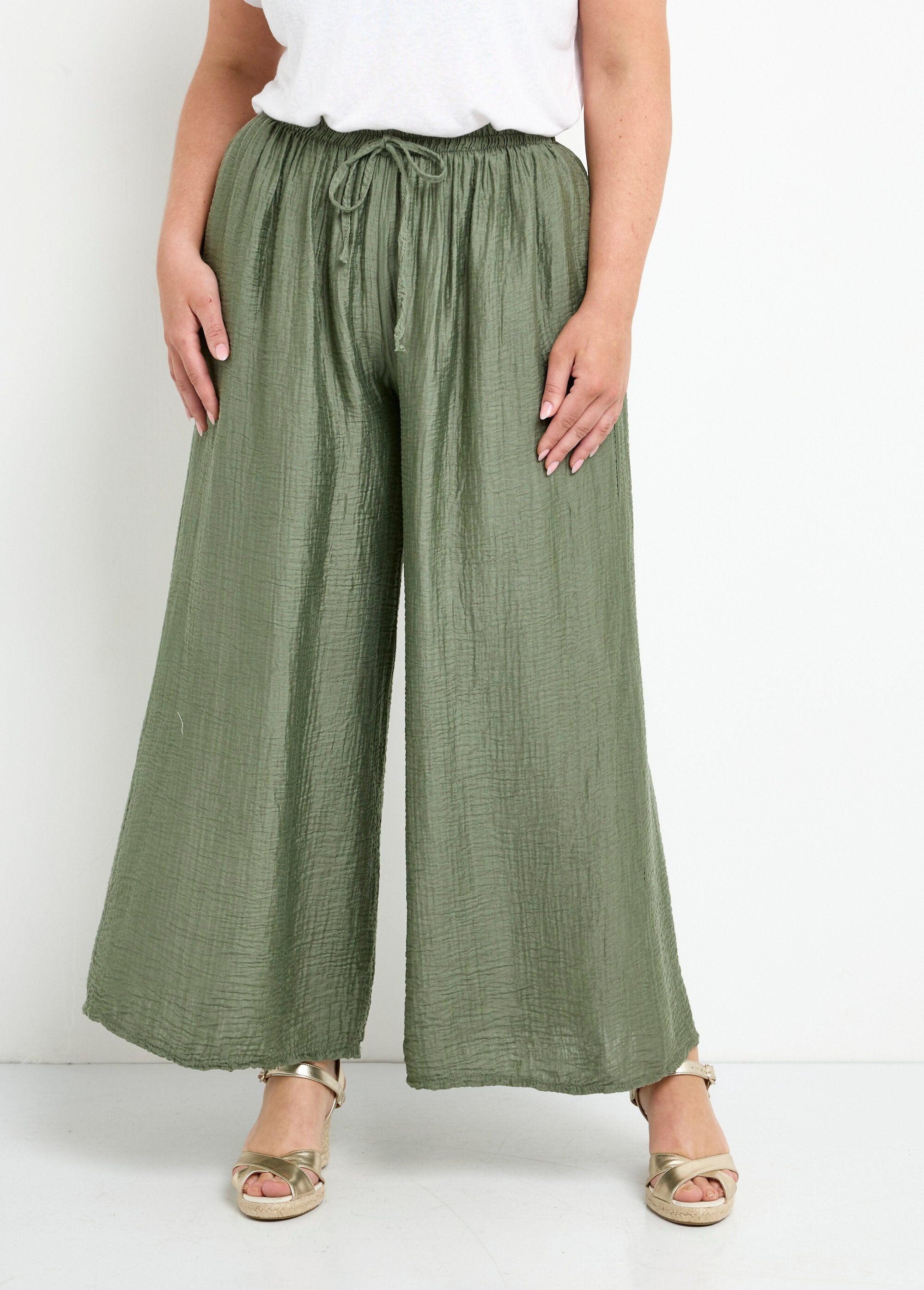 Pantalones_anchos_y_fluidos_de_lyocell_Caqui_FA1_curvy
