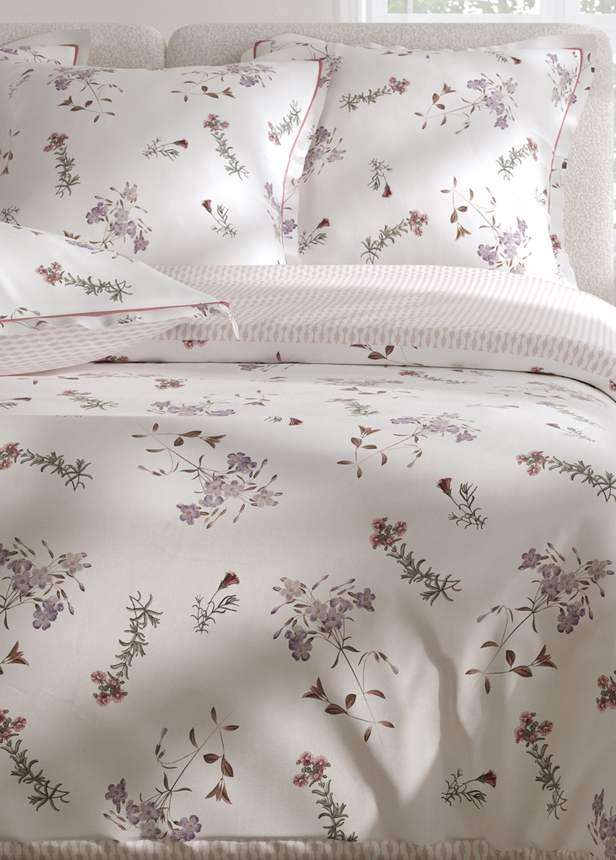 Parure_de_lit_3_pièces_percale_avec_housse_de_couette,_violettes_Imprime_blanc_DE3_slim