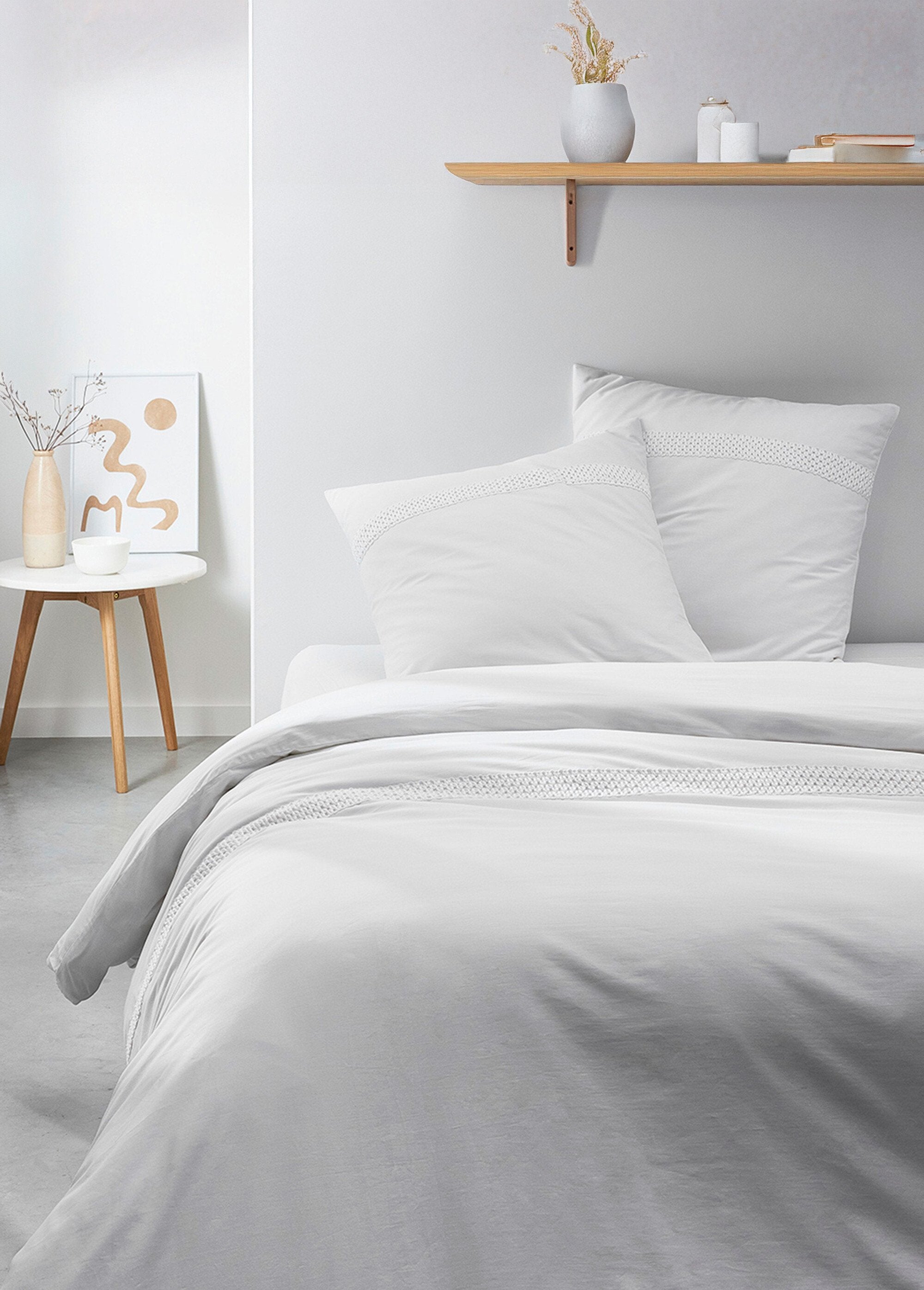 Juego_de_cama_de_algodón_percal_con_detalles_de_macramé_Tiza_FA1_slim