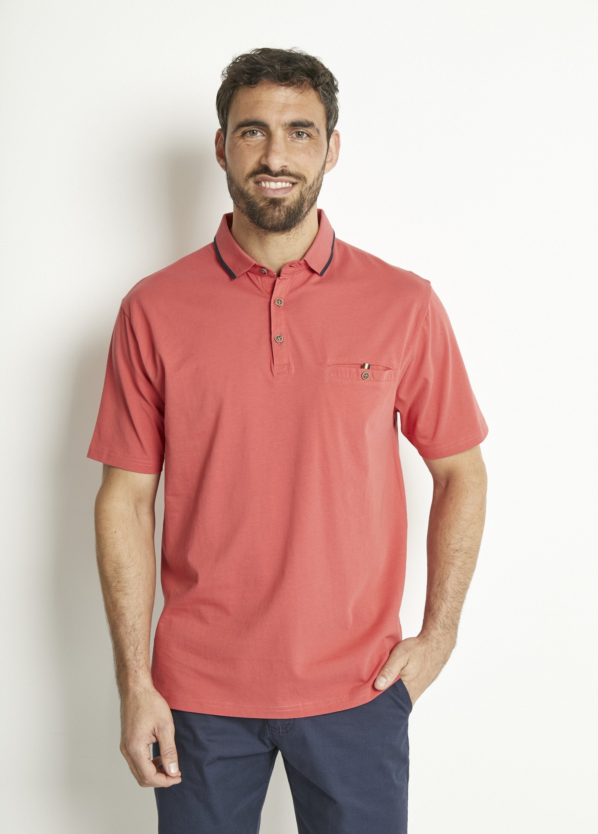 Polo_de_punto_liso_con_cuello_de_algodón_bicolor_Coral_FA1_slim