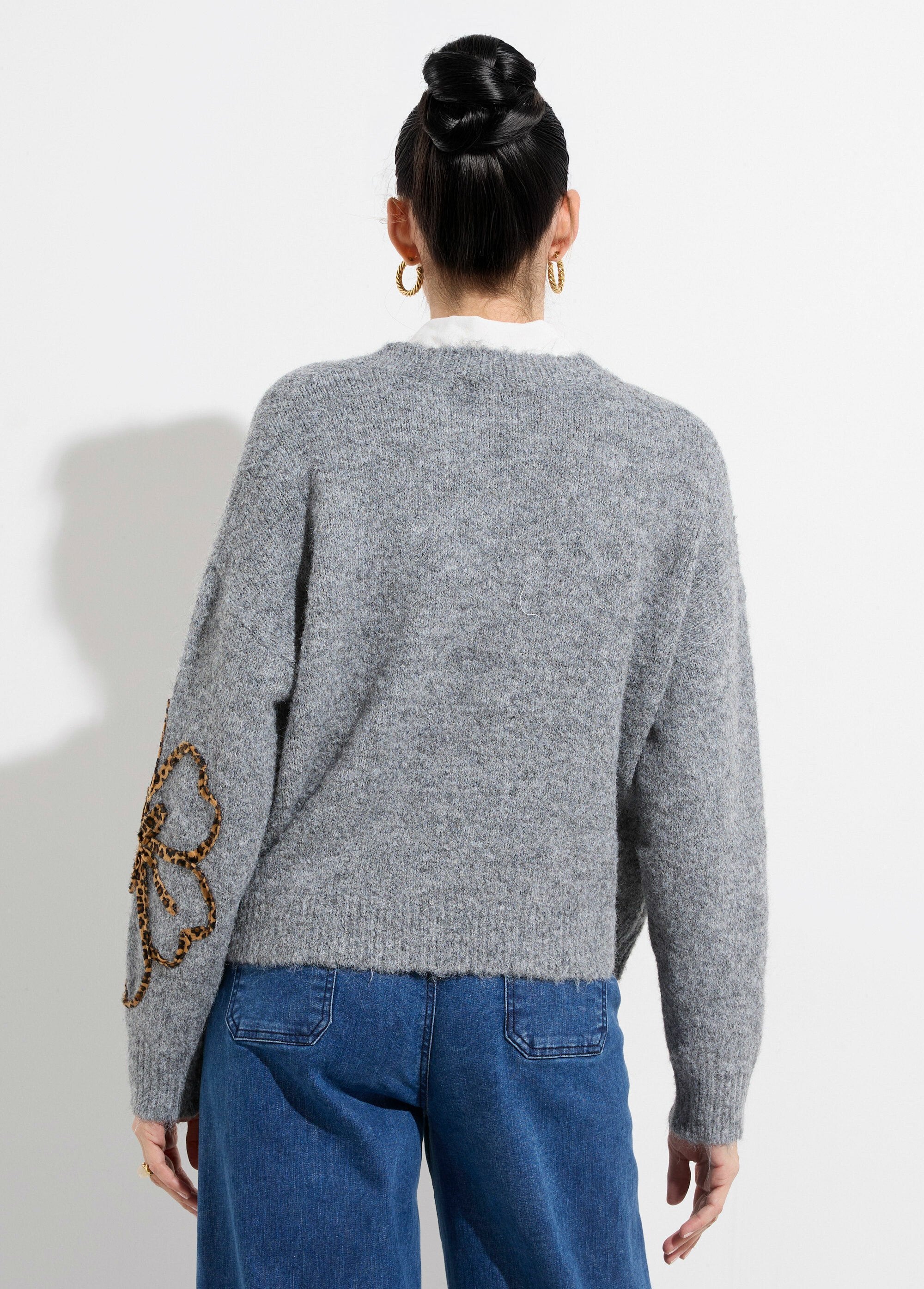 Pull_chaud_laine,_applications_fleurs_Gris_DO1_slim