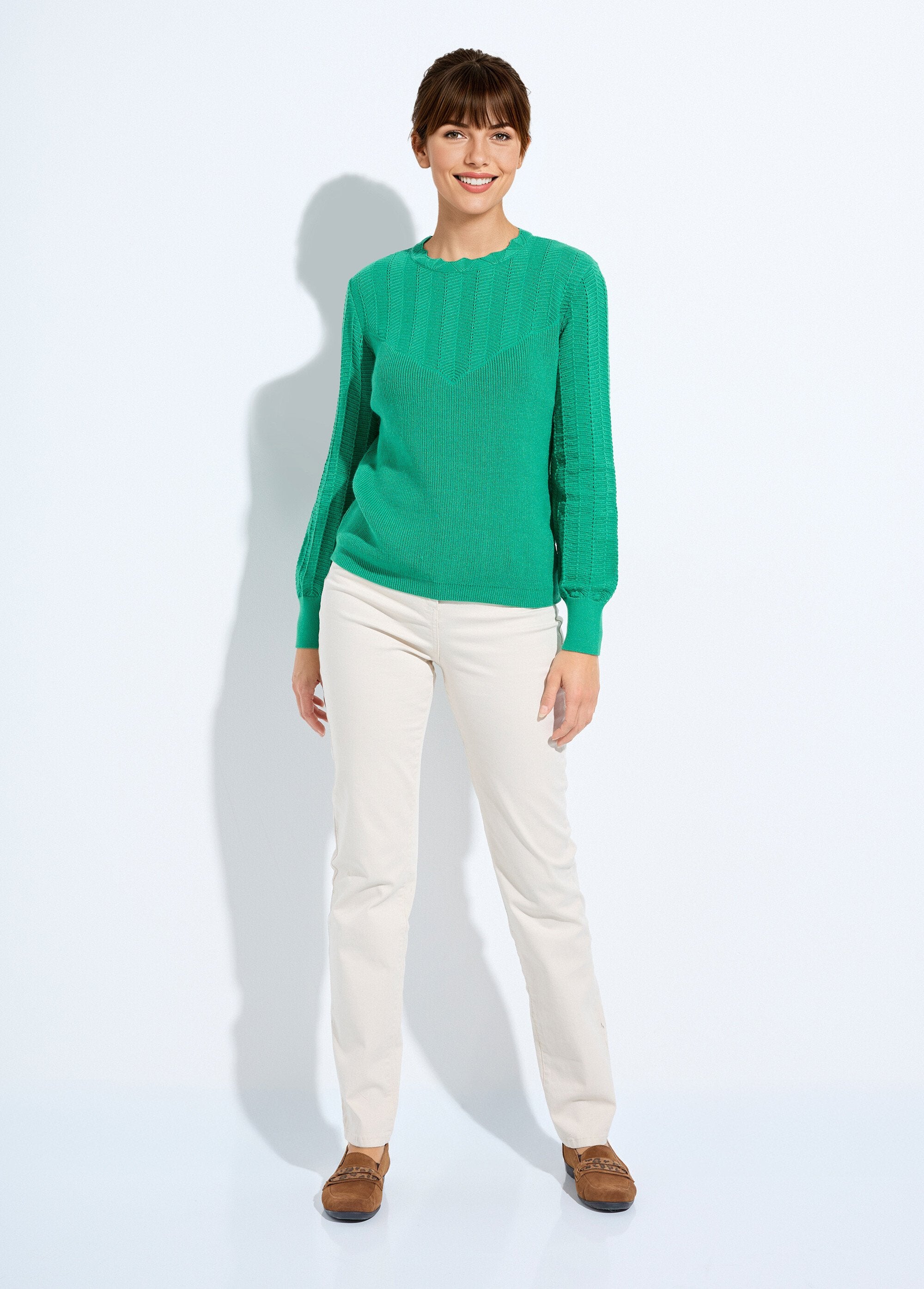 Suéter_suave_de_cuello_redondo_con_mangas_largas_y_abullonadas._Verde_SF1_slim