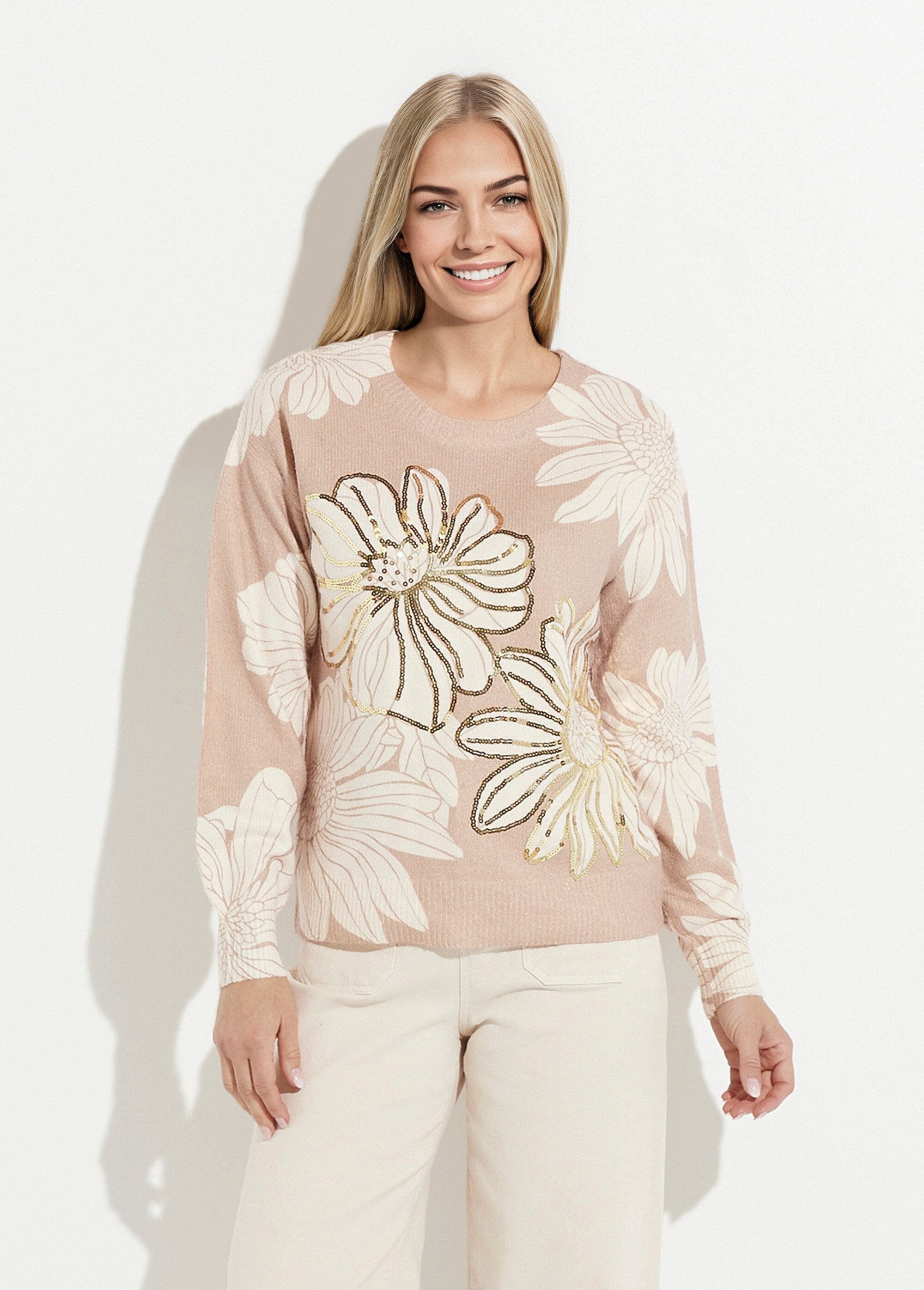 Suéter_fino_con_estampado_floral_y_lentejuelas_y_cuello_redondo._Beige_FA1_slim