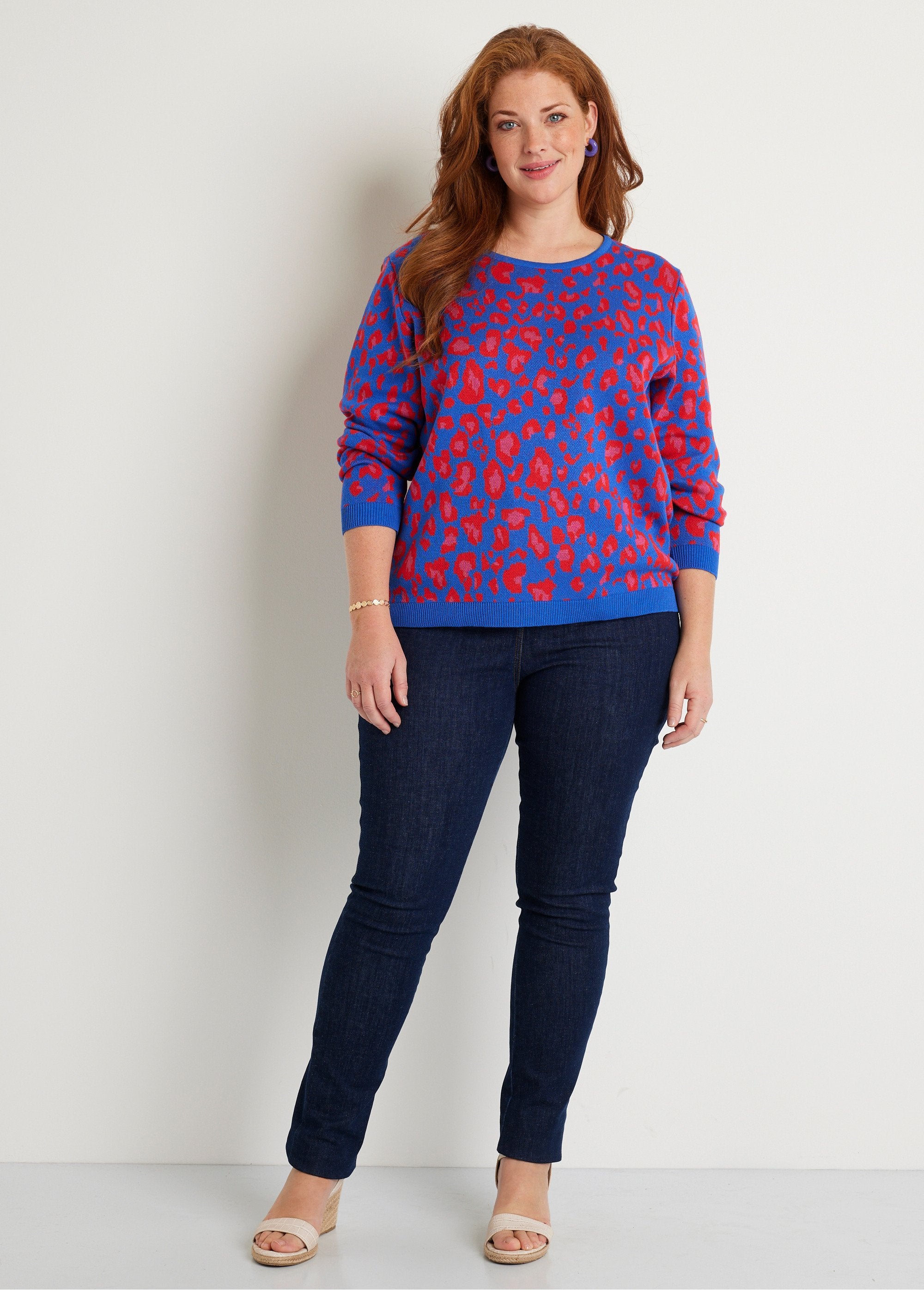 Jersey_cuello_redondo_estampado_leopardo_Azul_SF1_curvy