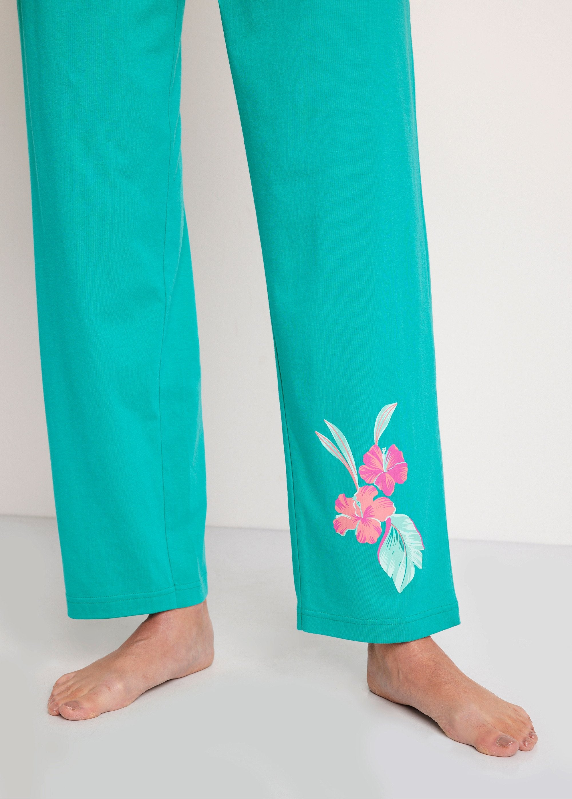 Pijama_de_algodón_con_botones_y_estampado_exótico_Estampado_tropical_DE2_slim