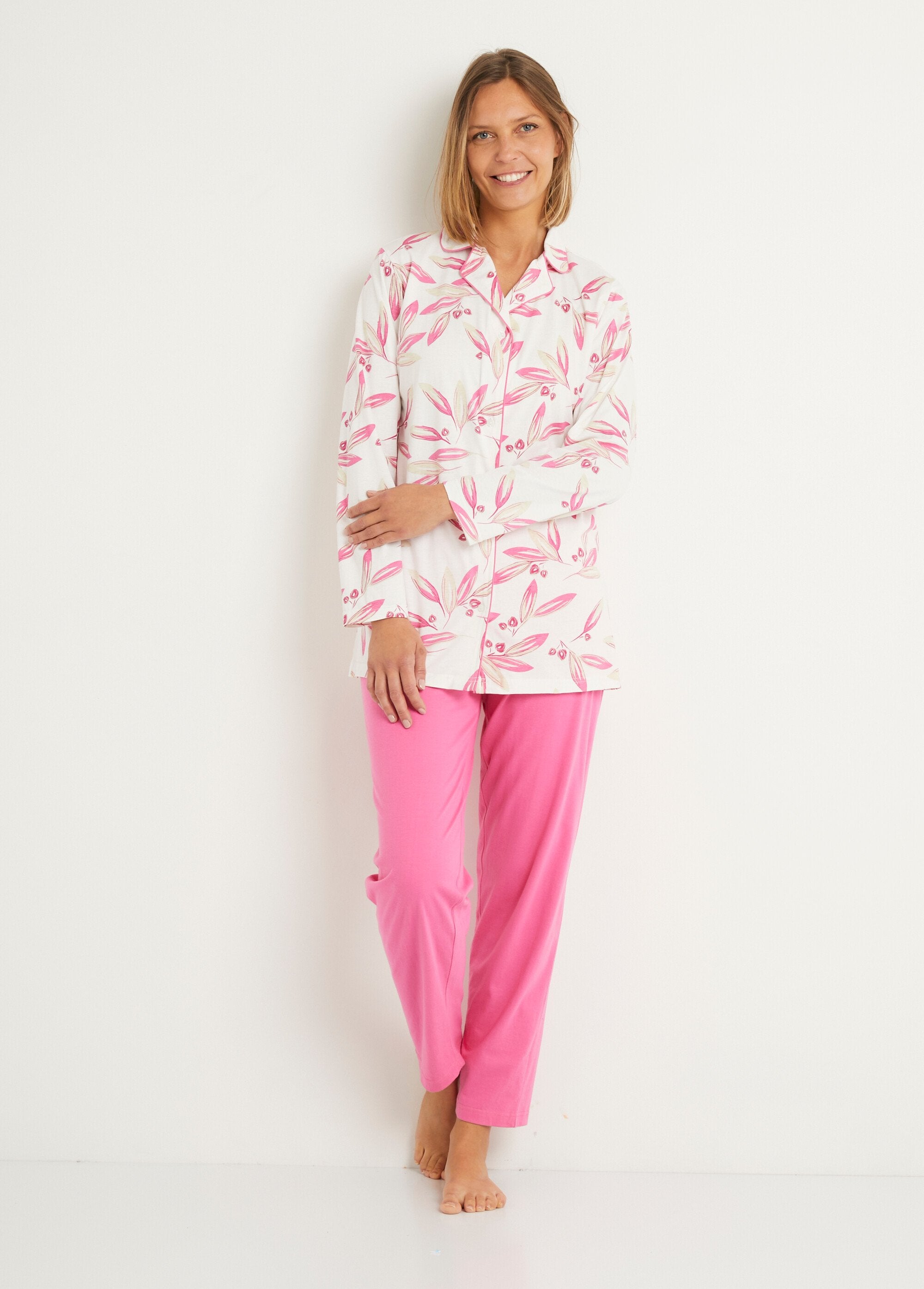 Pijama_estampado_chaqueta_abotonada_de_algodón_Estampado_rosa_FA1_slim