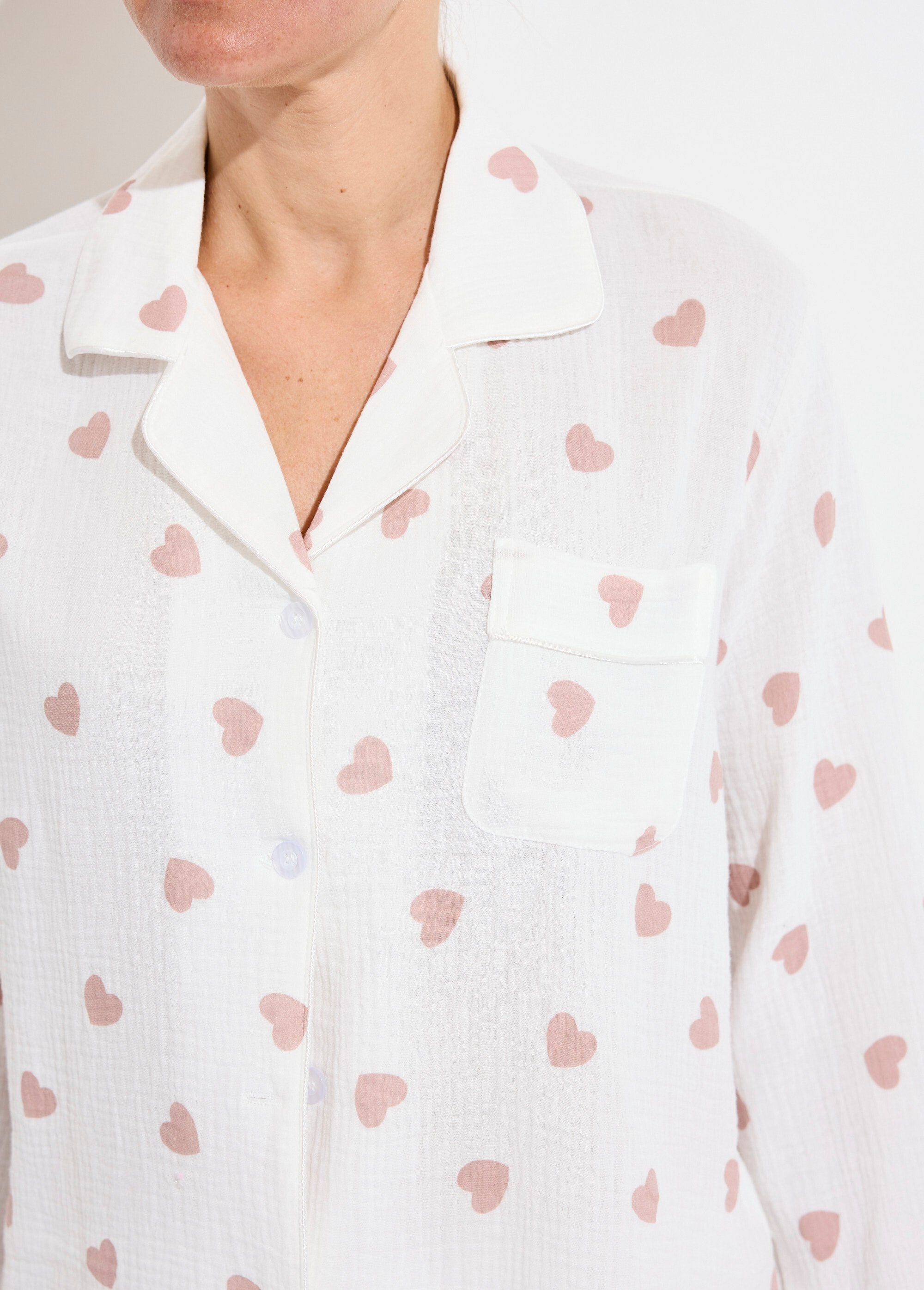 Pijama_largo_de_gasa_de_algodón_con_estampado_de_corazones_Blanco,_Blanca_DE1_slim