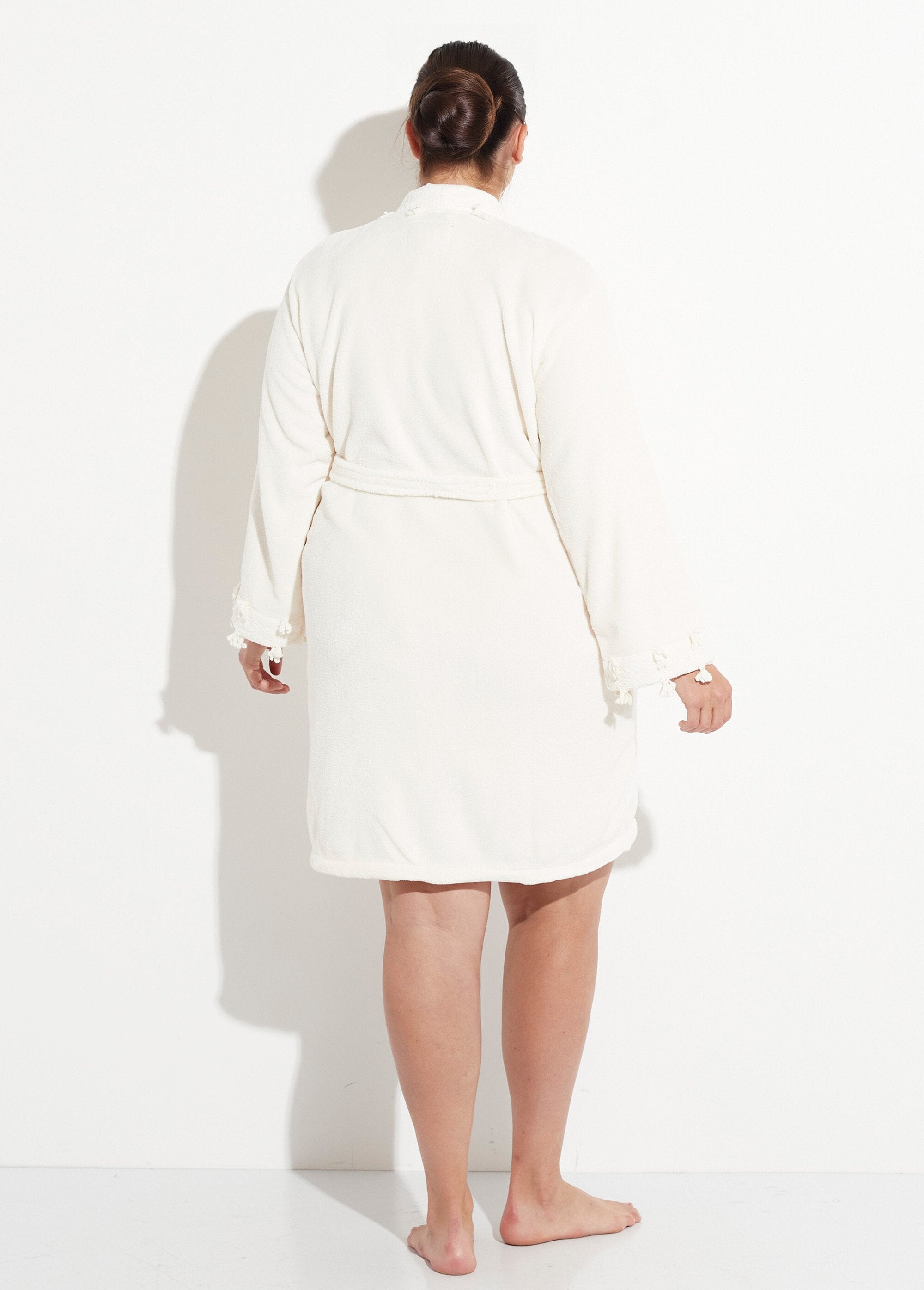 Robe_de_chambre_polaire_bord_dentelle_Ecru_DO1_curvy