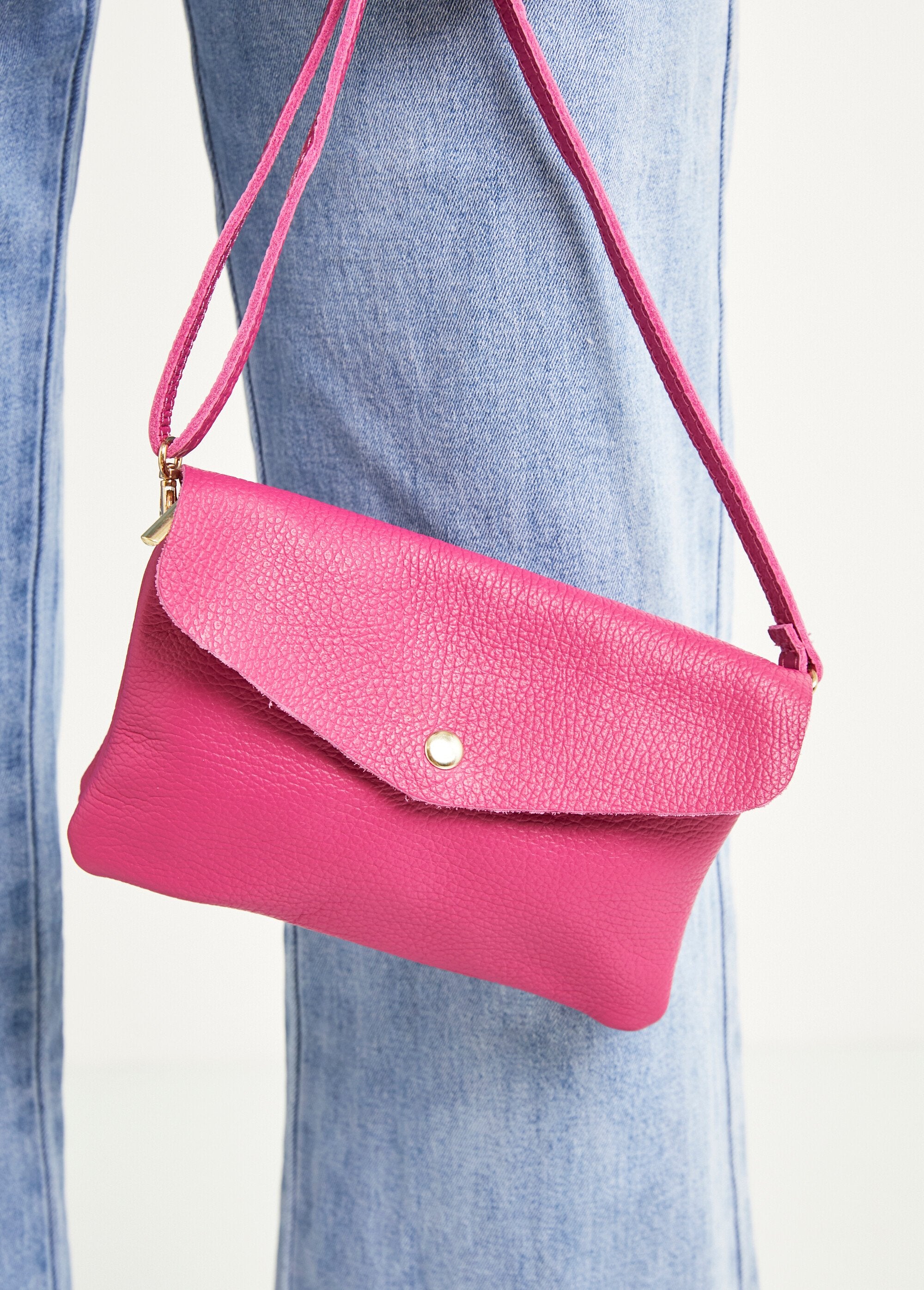 Bolso_de_piel_granulada_Magenta_fuchsia_FA2_slim