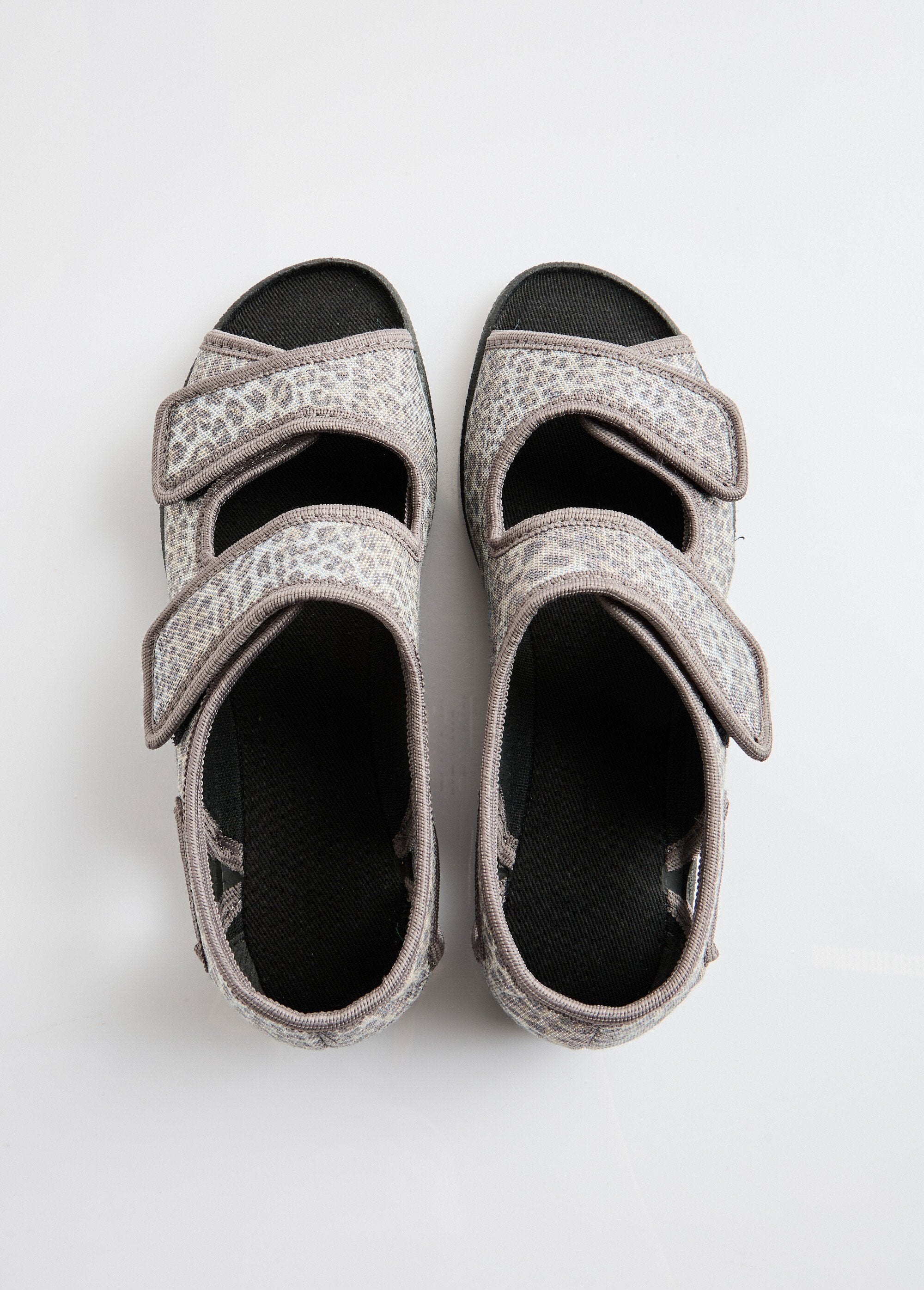 Sandalias_veganas_ancho_confort_Gris_OV1_slim