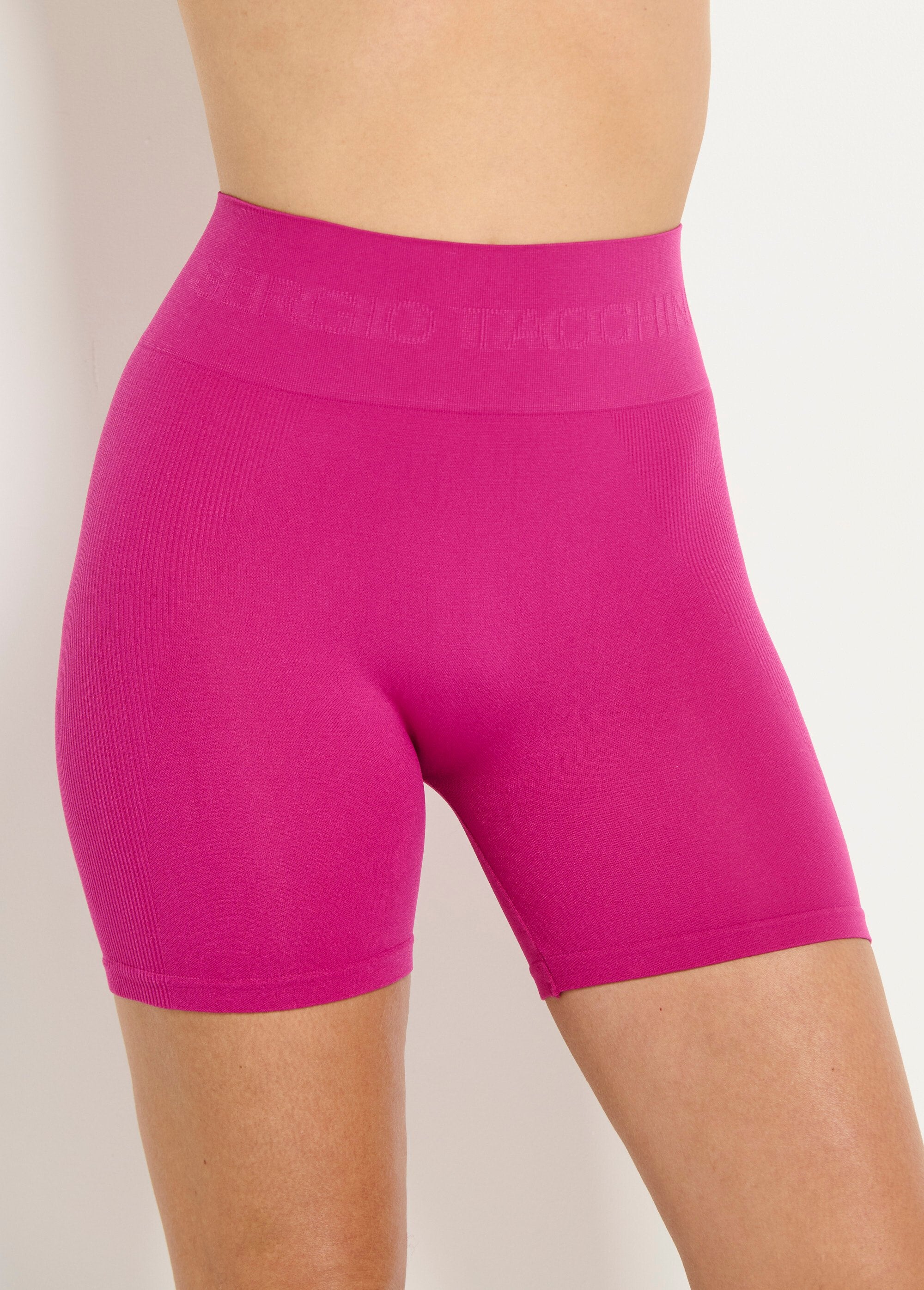 Ciclista_elástico_y_vivaz_Rosa_FA1_slim