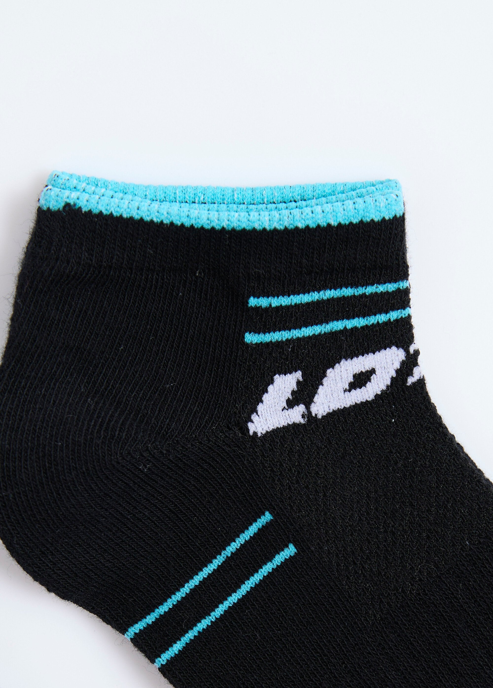 Calcetines_técnicos_con_logo_Negro_a_juego_DE3_slim