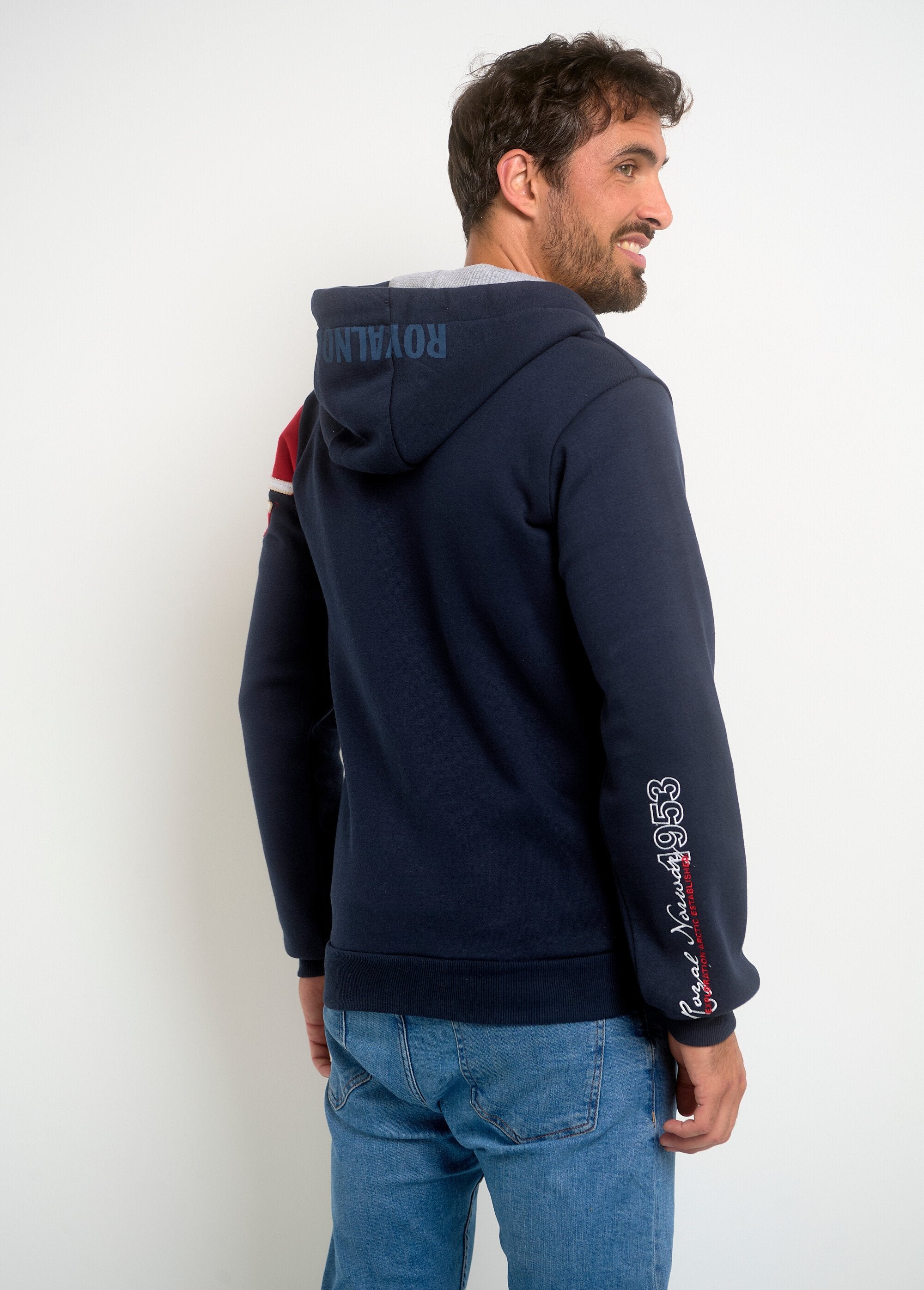 Sudadera_con_capucha_y_letras_para_hombre_Marina_DO1_slim