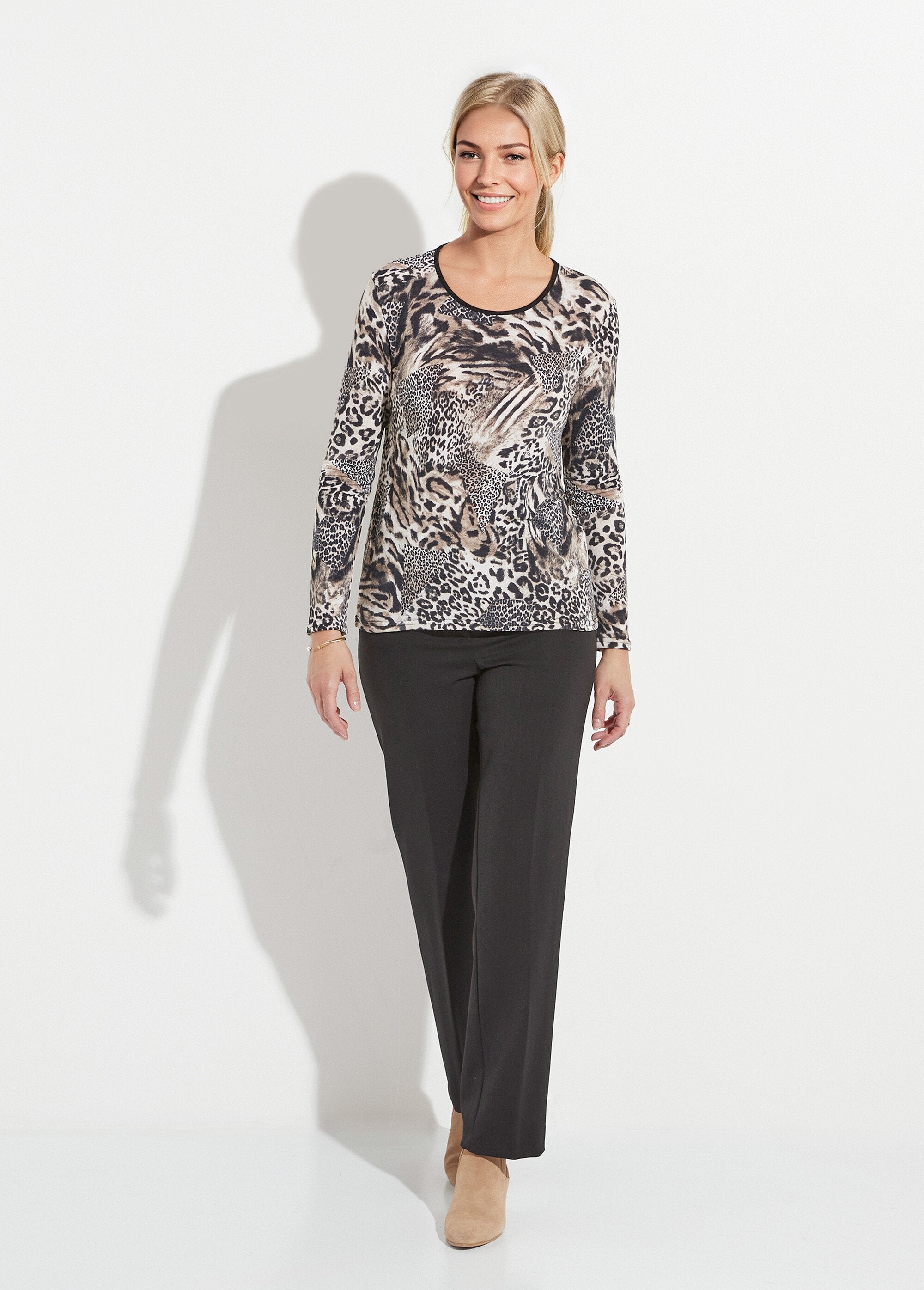 Camiseta_de_cuello_redondo_con_estampado_de_patchwork_de_piel_de_animal_Beige_y_negro_SF1_slim