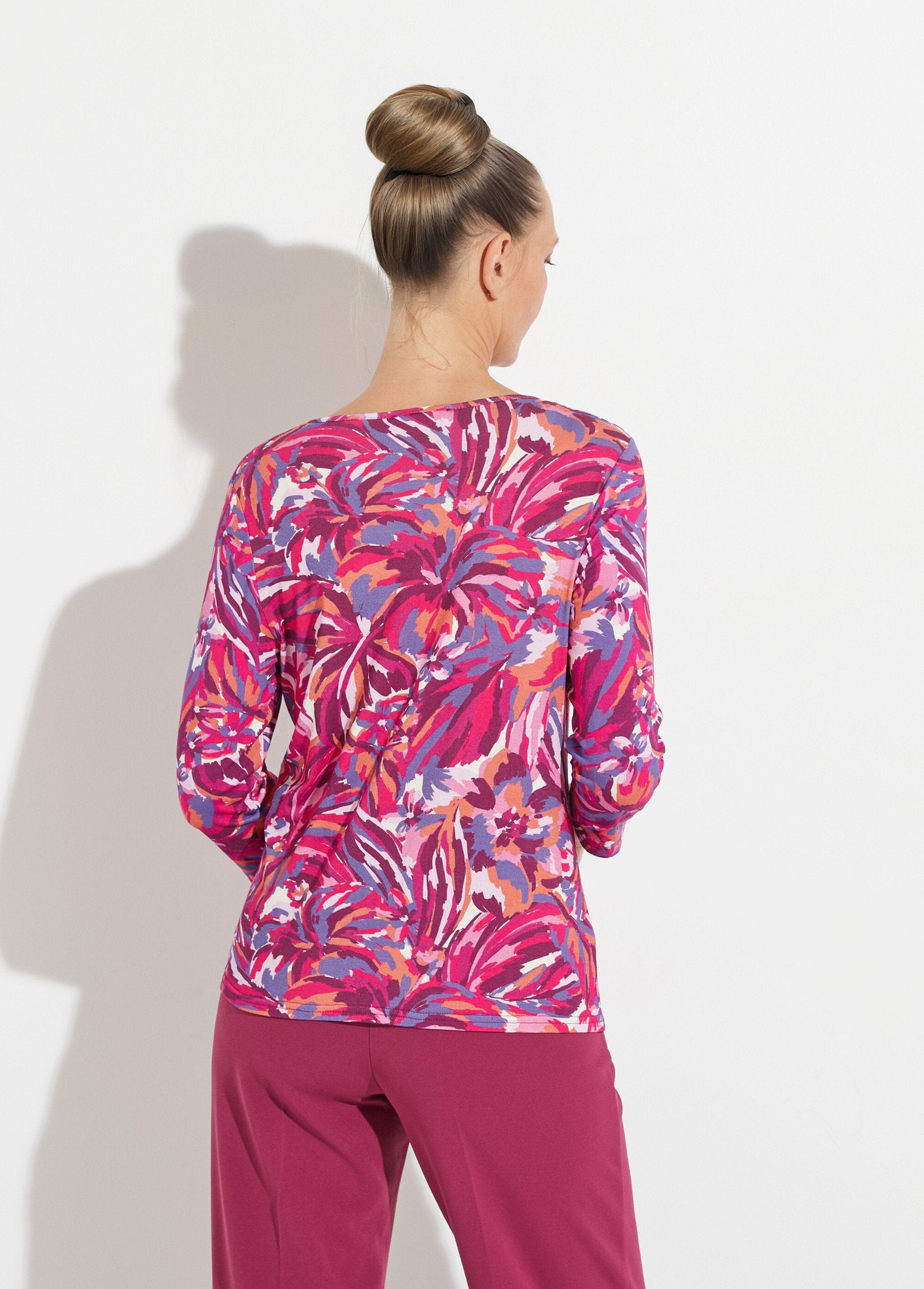 Camiseta_de_cuello_redondo_con_mangas_3/4_Estampado_fucsia_DO1_slim
