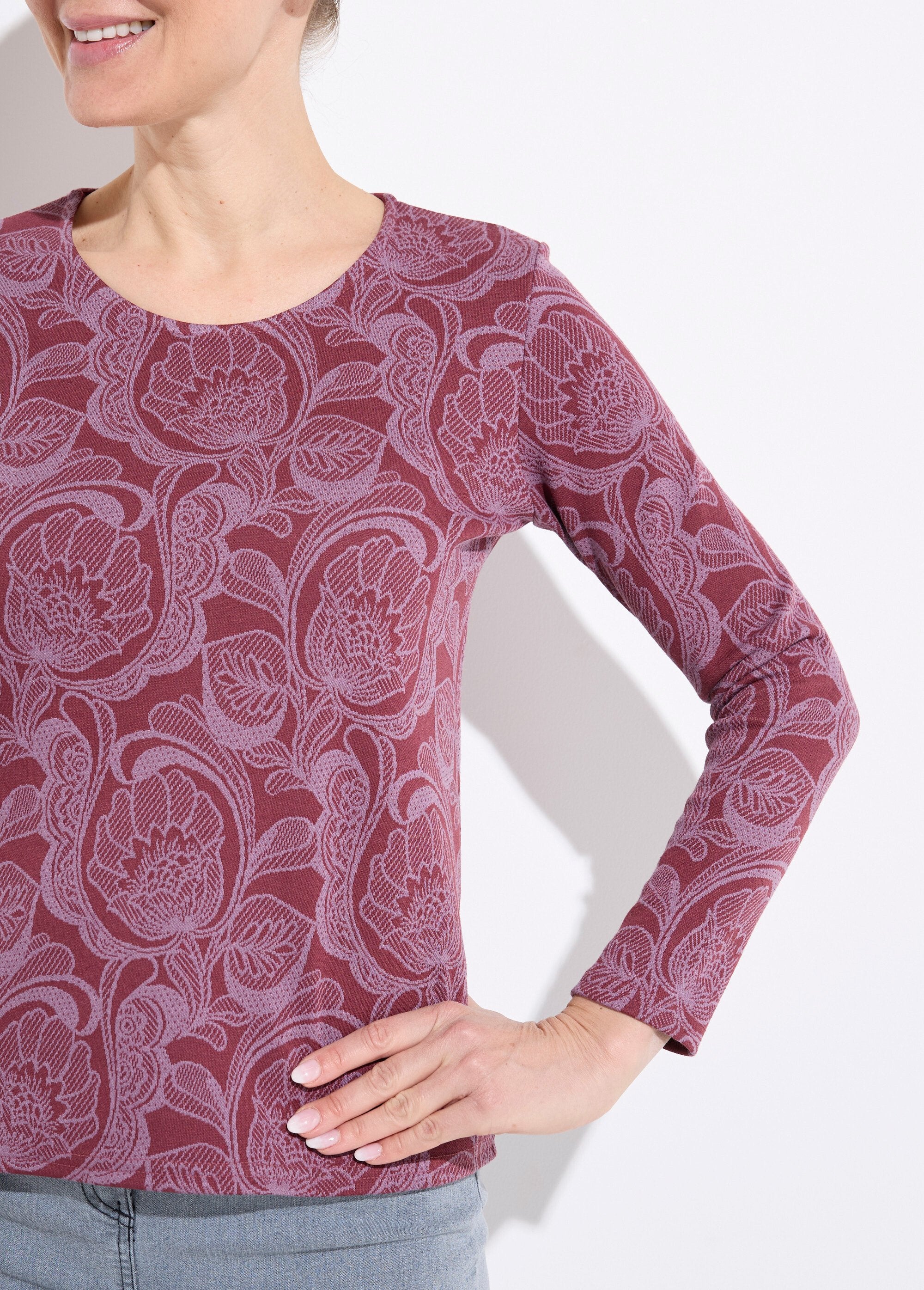 Camiseta_de_jacquard_floral_con_cuello_redondo_Burdeos_y_rosa_DE1_slim