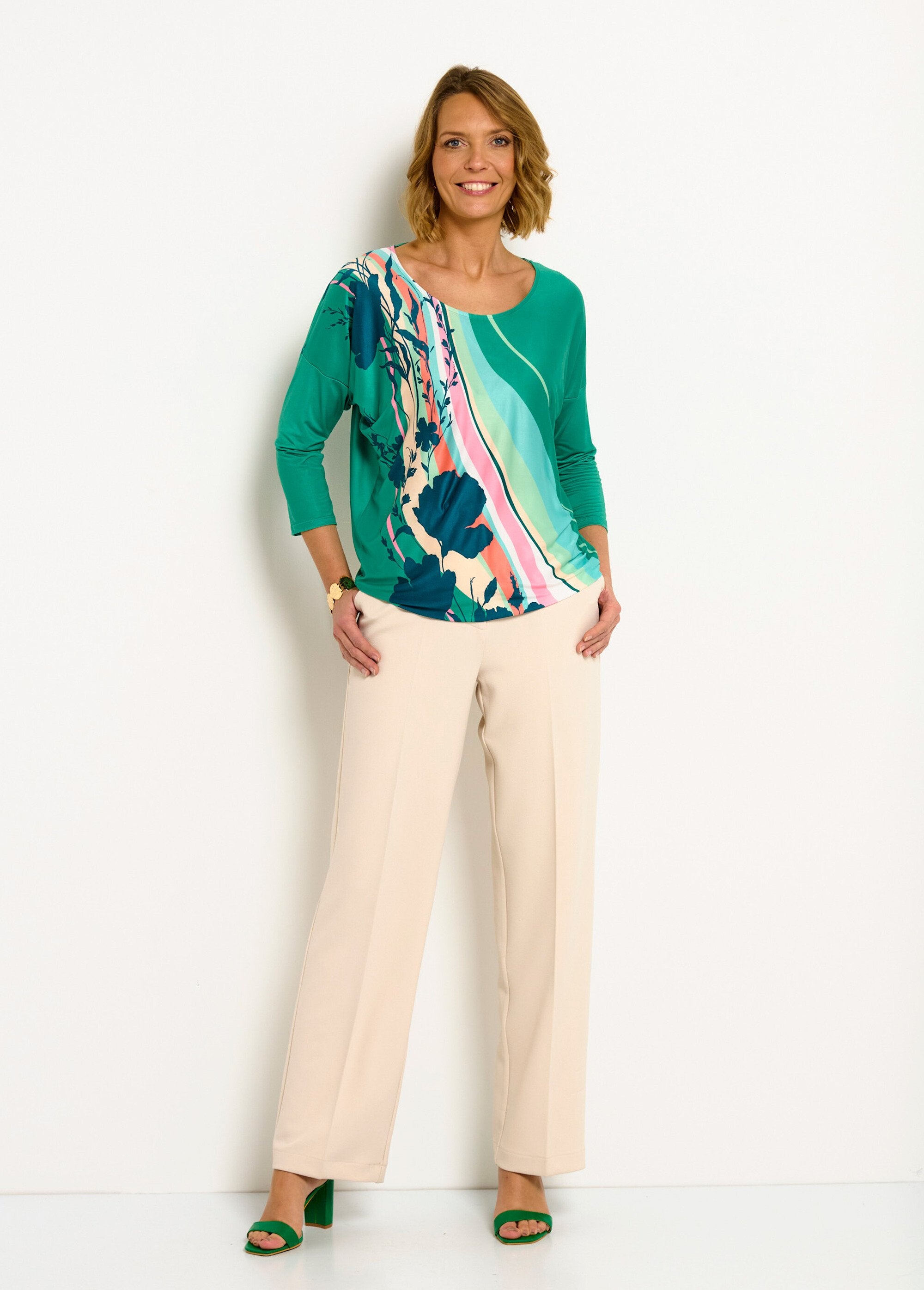 Camiseta_blusa_estampada_de_manga_3/4_verde_y_rosa_SF1_slim