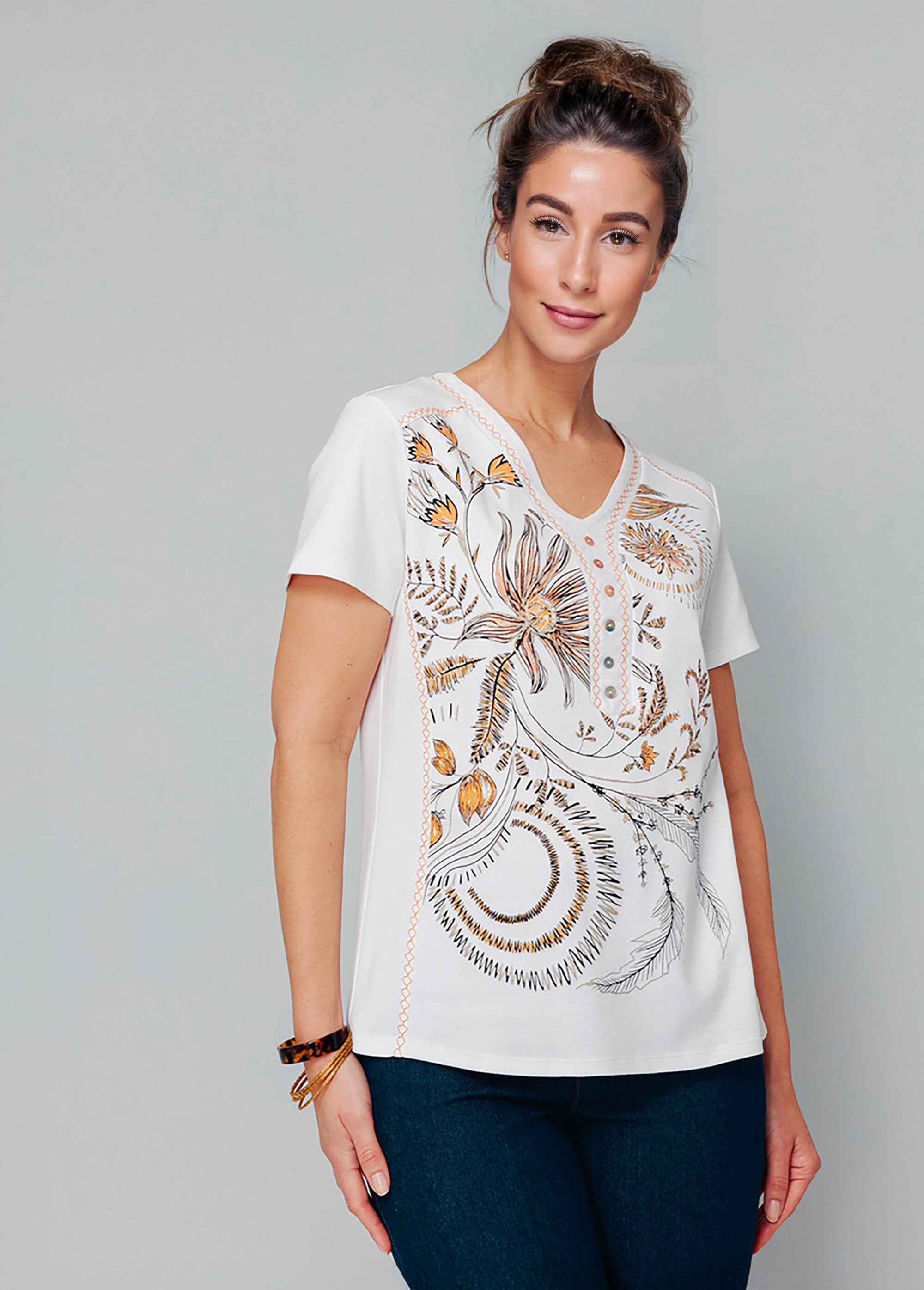 Camiseta_estampado_floral_con_bordado_Natural_FA1_slim