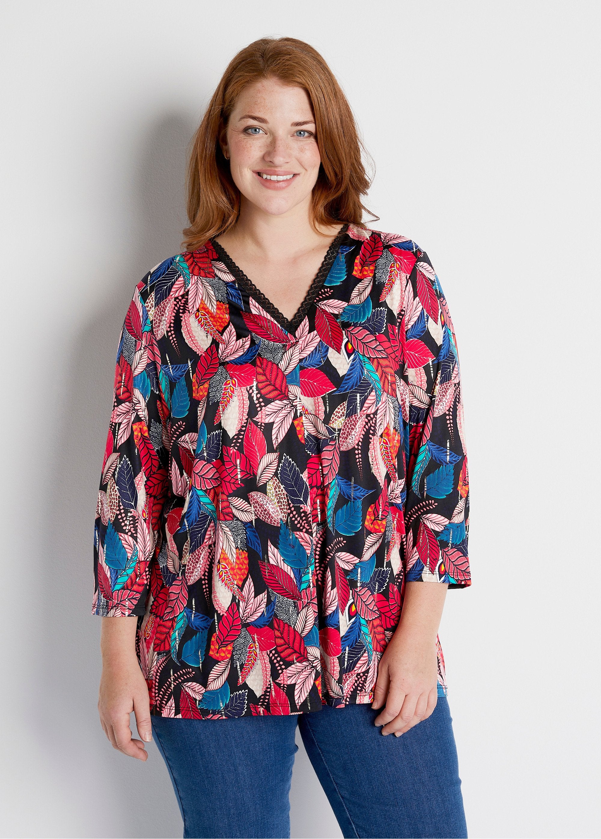 Camiseta_larga_estampada_con_detalle_de_encaje_Multicolor_FA1_curvy