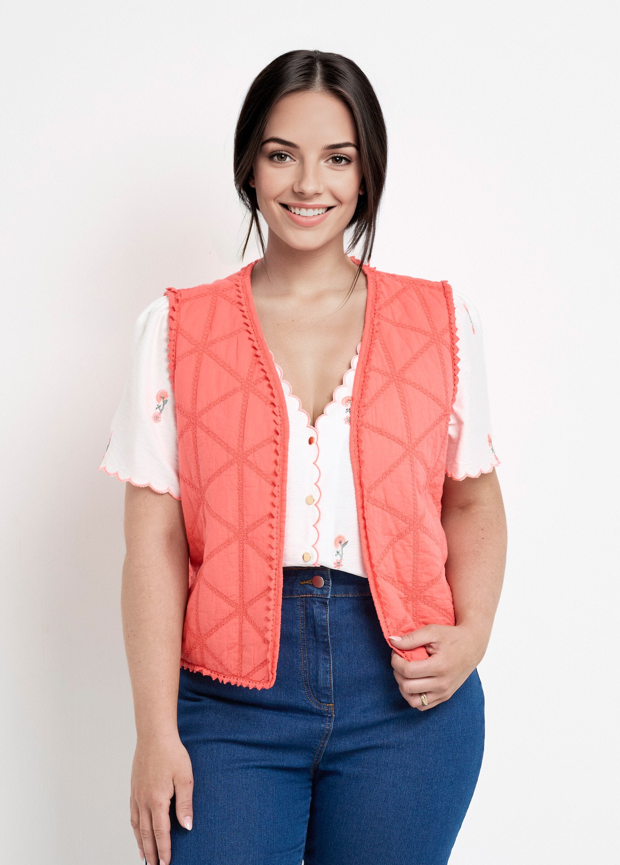 Chaqueta_acolchada_bordada_sin_mangas_Coral_FA1_curvy