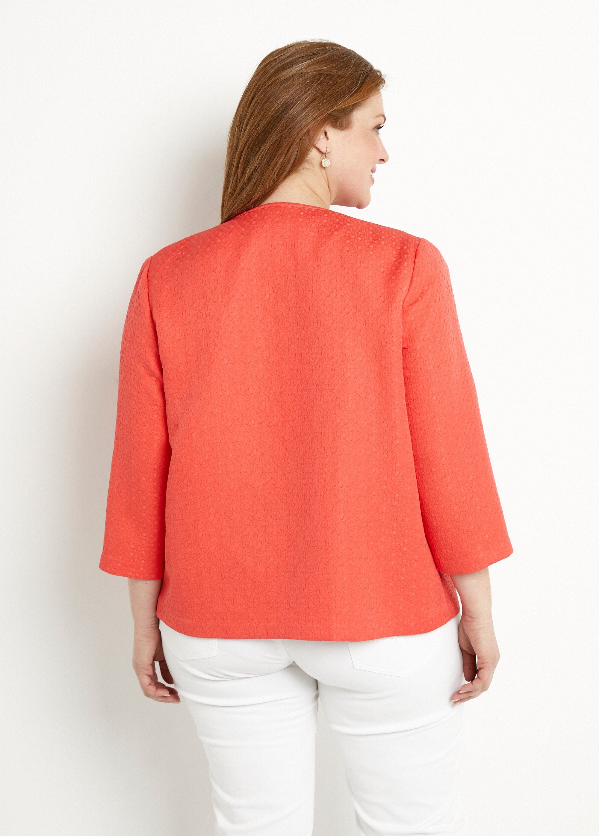 Chaqueta_con_cuello_redondo_y_manga_3/4_Coral_DO1_curvy